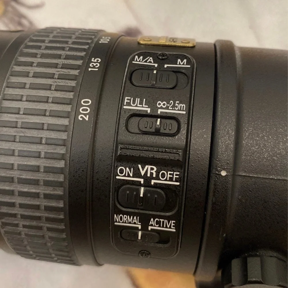 Nikon AF-S VR-NIKKOR 70-200mm 1:2.8G LENS